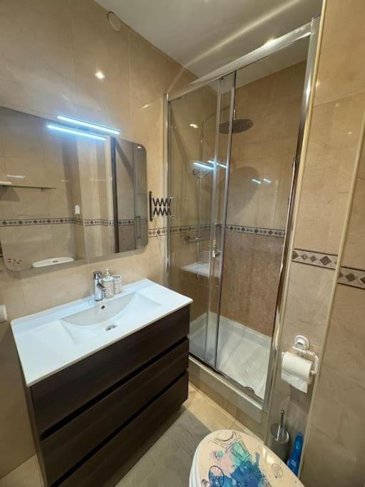 Piso Cerca Al Centro De Madrid San Luciano Apartment Екстериор снимка